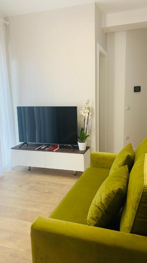 Proper Central Apartment Tiran Dış mekan fotoğraf