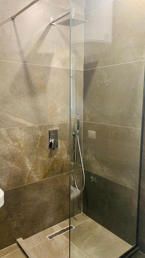 Proper Central Apartment Tiran Dış mekan fotoğraf